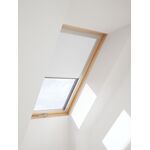 Verdunkelungsrollo für FAKRO Dachfenster in weißer Farbe