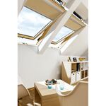 Dachfenster FAKRO FTP-V U4 : Schwingfenster aus Holz