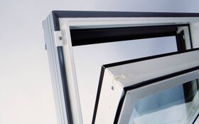 Kunststoff Dachfenster OptiLight PVC ENERGIE mit 3-fach Verglasung und regulierbarem Lüfter