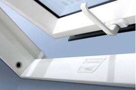 Kunststoff Dachfenster OptiLight PVC THERMO mit 2-fach Verglasung und regulierbarem Lüfter