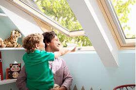 Dachfenster VELUX GLL-B 1061 mit unterem Handgriff und 3-fach Verglasung