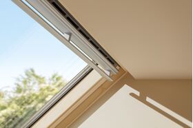 VELUX Dachfenster GNL 1064 | Klapp-Schwing | 3-fach Verglasung | Holz