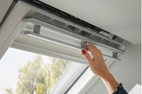 VELUX Kunststoff Dachfenster GLU 0061 mit 3-fach Verglasung