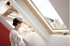 Dachfenster VELUX GZL-B 1051 mit unterem Handgriff