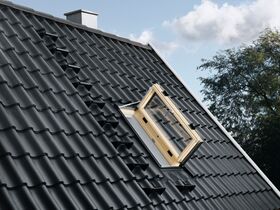 Dachausstiegsfenster VELUX GXL ENERGIE PLUS mit Türfunktion