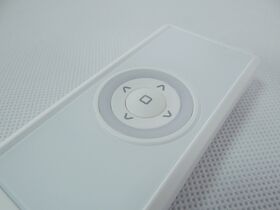 Fernbedienungen für FAKRO-Geräte