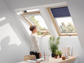 Dachfenster VELUX GLL 1064B mit unterem Handgriff