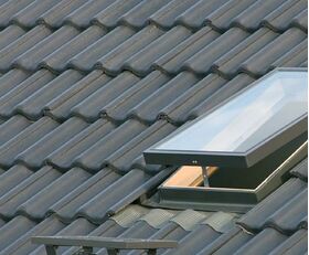 Austiegsfenster FAKRO WGT von außen