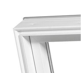 Kunststoff Dachfenster RoofLITE+ mit 3-fach Verglasung