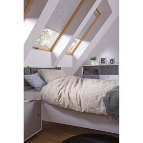 Dachfenster FAKRO FTP-V U4 : Schwingfenster aus Holz