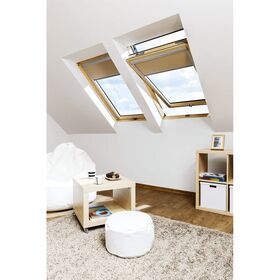 Dachfenster FAKRO FTP-V U4 : Schwingfenster aus Holz